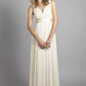 SAJA du6556 Bridal Gown Floor Sample - Off White - size 6